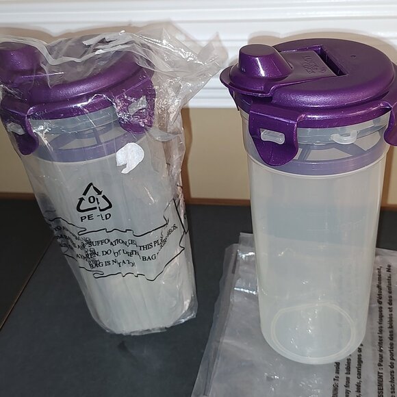 TWO LOCK n LOCK MIXER/SHAKER JARS W/BLENDING DISC LOCK LIDS BPA FREE 16.9 OZ EA - Picture 1 of 6